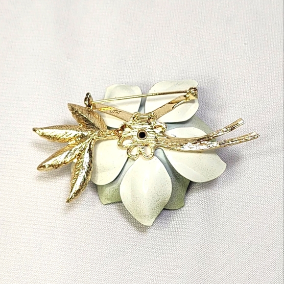 Vintage Coro Green Blue And Yellow Floral Brooch with Gold Stem Cener And Leaves - Picture 5 of 9